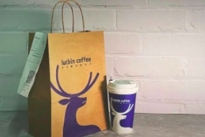 瑞幸咖啡搞垮了谁？