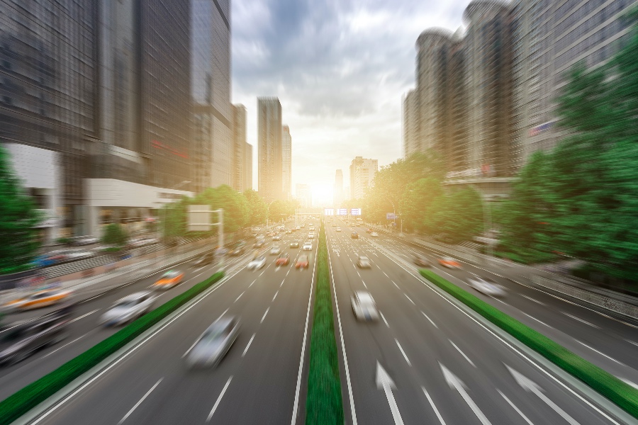 造车新势力烧钱几千亿：混合式“作死”，难逃C轮死魔咒