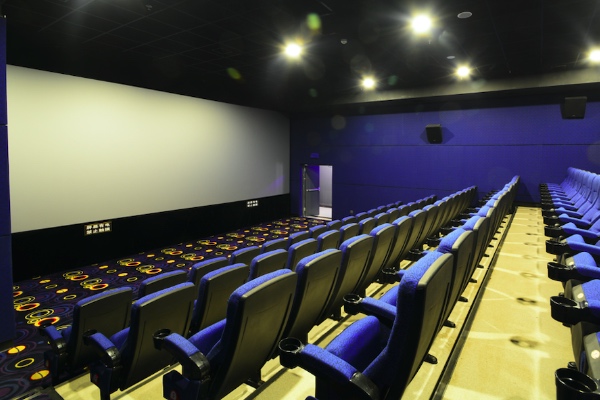 影院复工持续回暖，中小影院笑得心寒