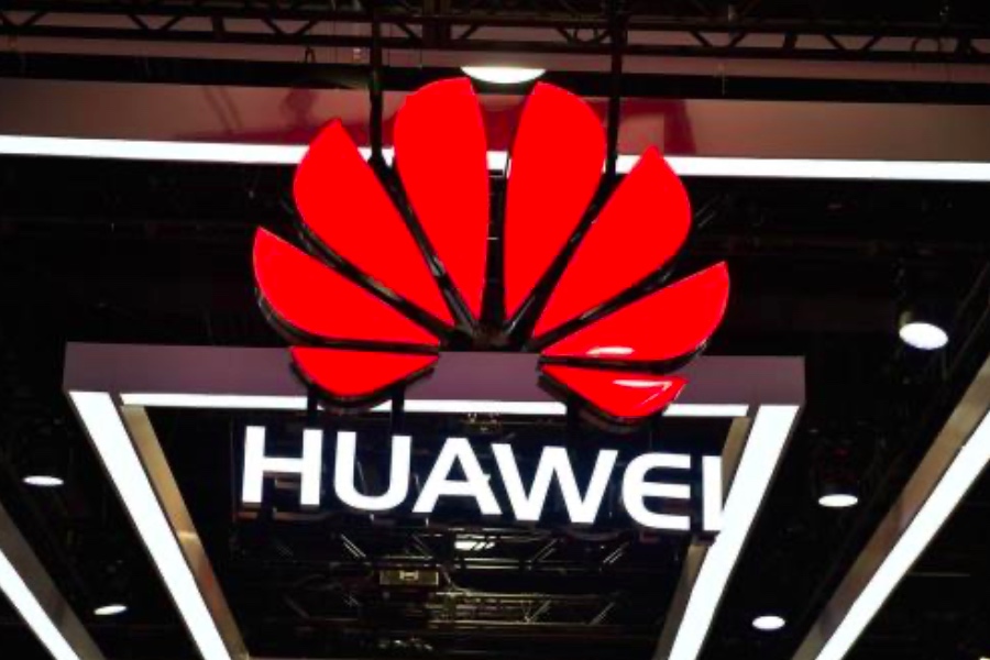 禁令如芒在背，华为依旧难舍荣耀