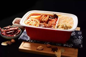 谁撑大了自热食品的百亿市场？