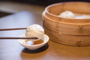 狗不理VS巴比馒头：一进一退间的千亿包子风云