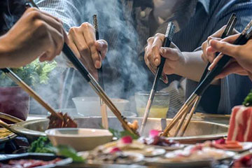 锅圈3年5000家店，宅食火锅4000亿市场大逃杀