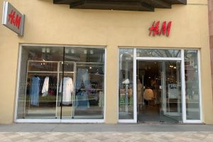 易烊千玺、王一博、白敬亭与“H&M”绝交，巨头已死，国货重生