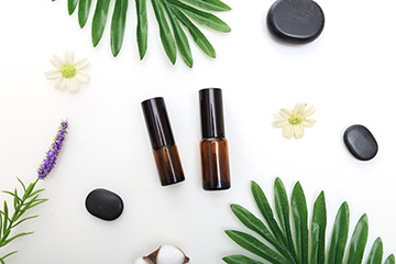 年亏50亿，想打败欧莱雅的日化第一股退市了