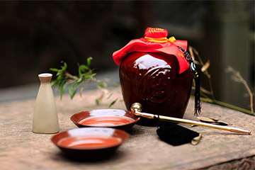 搭上李宁的黄酒，何以酿出“国潮”香？