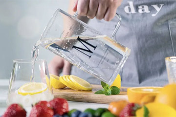 方便面三巨头会师，熟水成瓶装水下一战场？