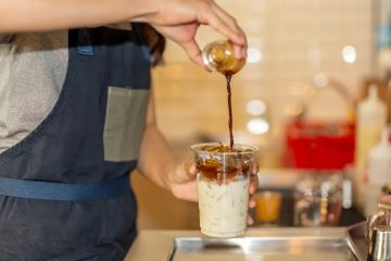 观潮周报|茅台+瑞幸“酱香拿铁”卖到断货;巴奴毛肚火锅承认“挂羊头卖鸭肉”