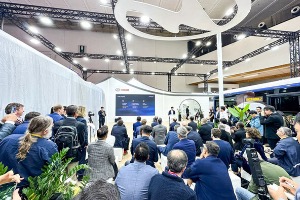 苏州金龙海格三款纯电巴士惊艳亮相2023比利时客车展