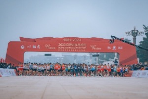 特步跑鞋北马三项核心数据占比第一160X冠军版跑鞋成跑者首选