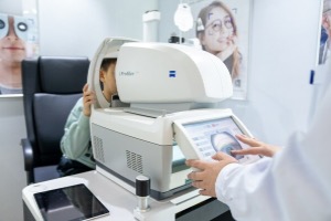 中华老字号北京大明眼镜：关注户外光线对儿童眼健康的影响