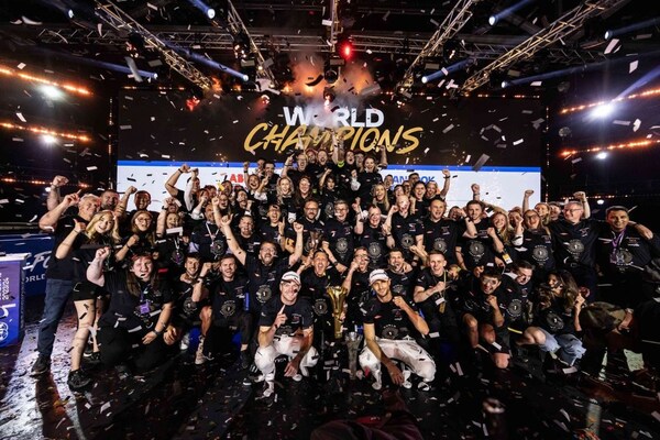 新王诞生创造历史：捷豹TCS车队首度荣膺FormulaE车队世界冠军