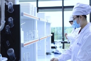 全面提升科研创新水平，敷尔佳上海研发中心成立