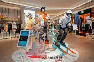 FILA携手王子奇启幕FILA杭州万象城V6旗舰店新篇章