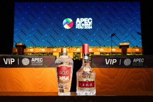 新华丝路:中国白酒品牌五粮液